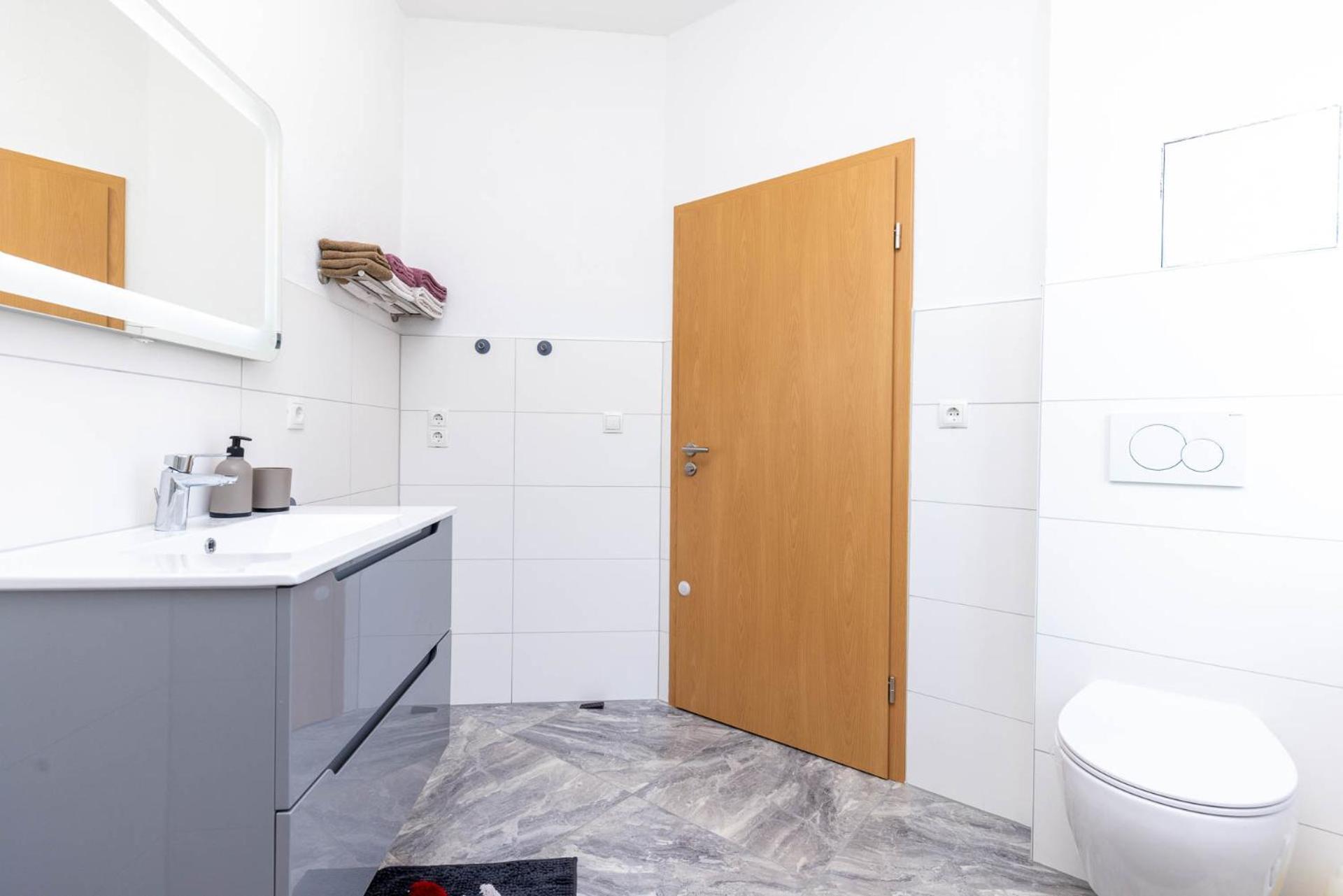 Neu I Ferienwohnung Jasmin Andernach Exterior foto