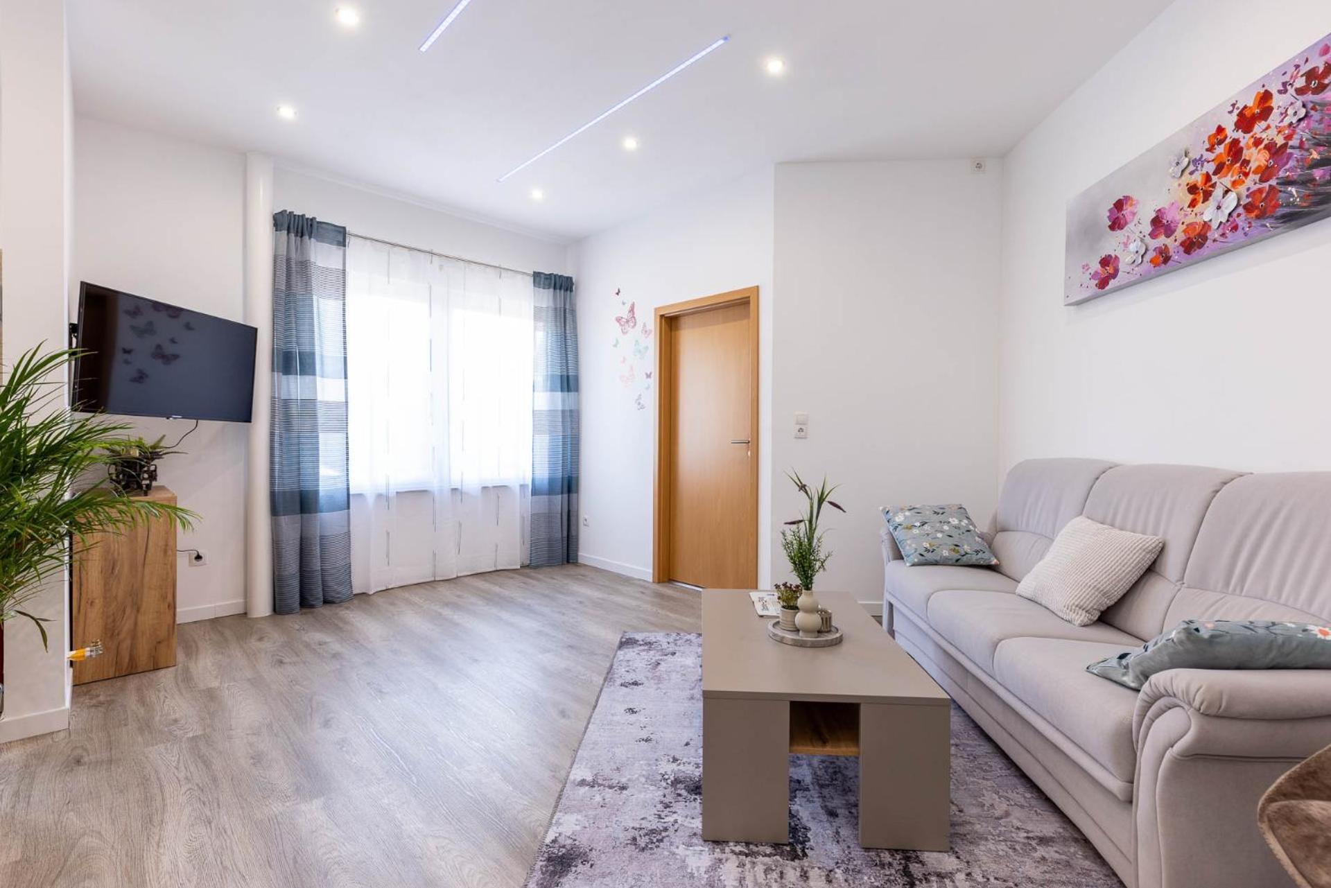 Neu I Ferienwohnung Jasmin Andernach Exterior foto